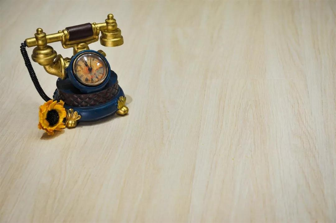 老子有钱lzyq88官网强化地板伊丽莎白系列-5803